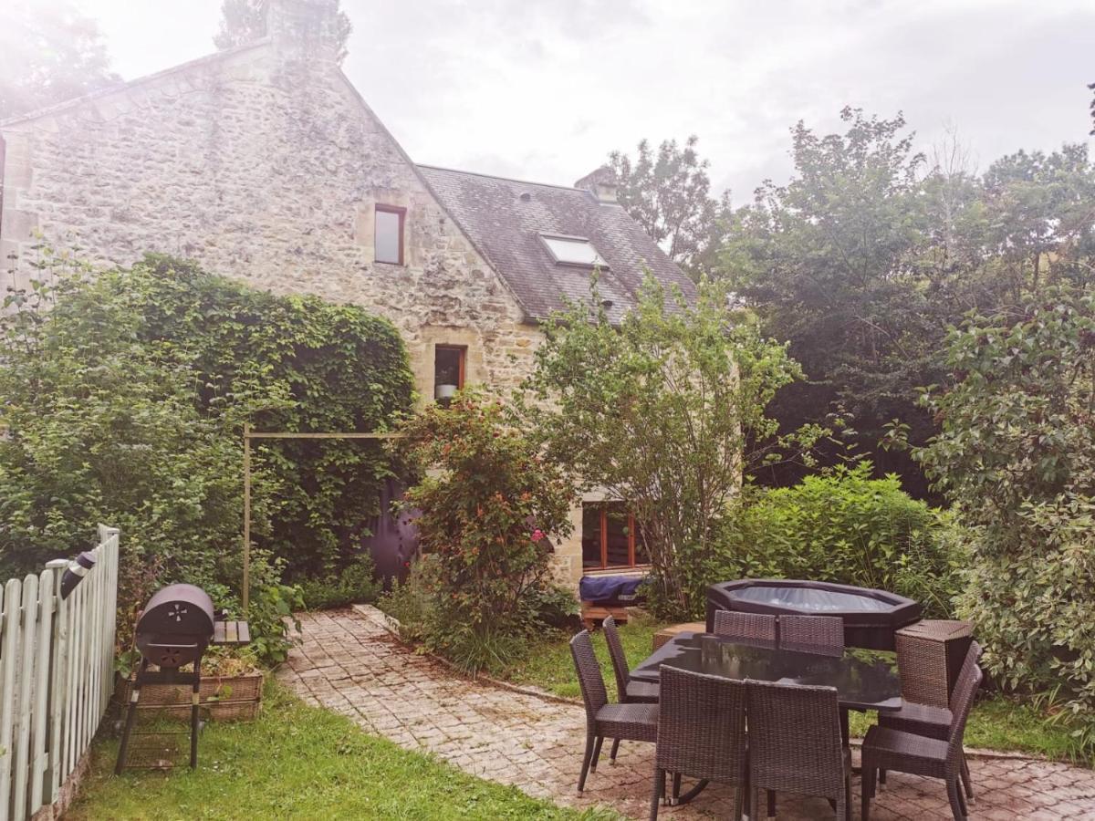 Les Chambres De Capucine Carcagny Exterior photo